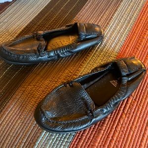 Hush puppies leather comfort flats